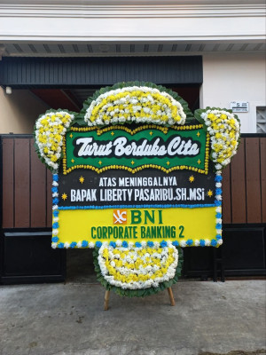 Papan Bunga Duka di Karang Joang