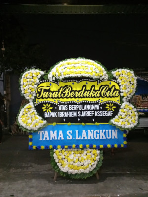 Papan Bunga Duka di Karang Joang